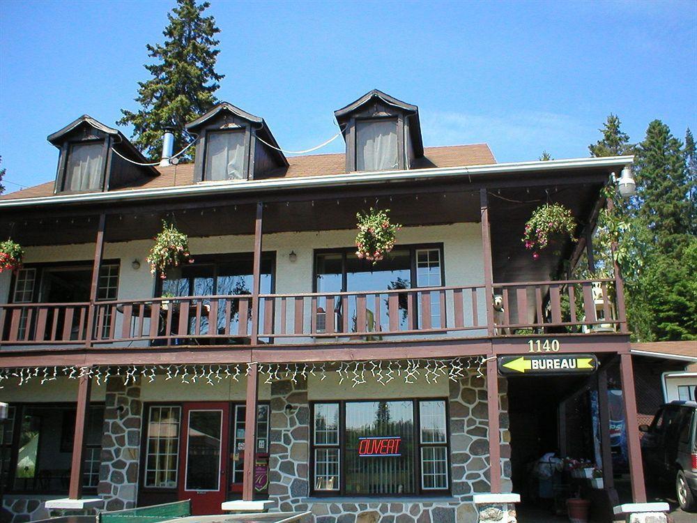Motel Des Pays D'En Haut Val-David Extérieur photo
